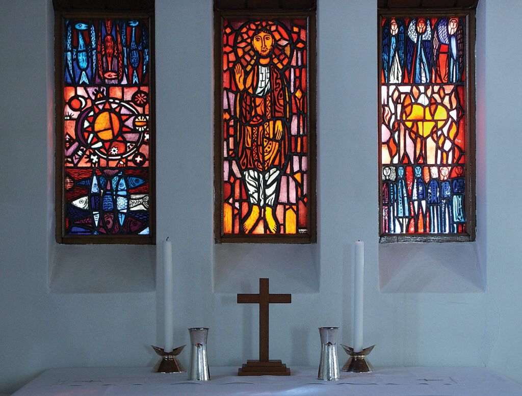 Sörsjö church 1954, stained glass triptych by Folke Heybroek